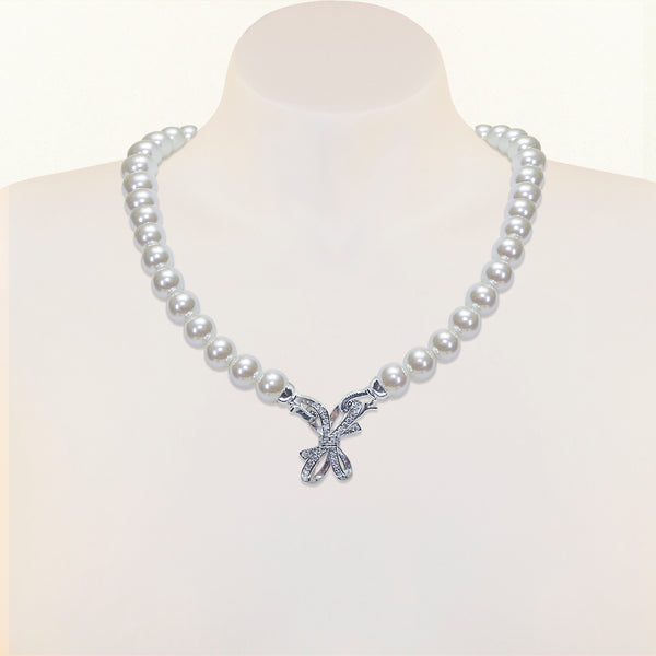 Classic Bow Necklace