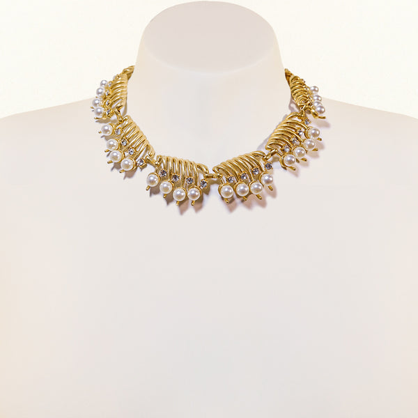 The Queen's Necklace